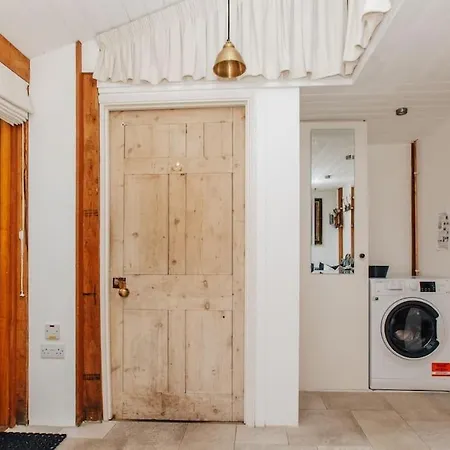 Villa Dolls House - Luxury Townhouse *Sleeps 10* à Henley-on-Thames Extérieur photo