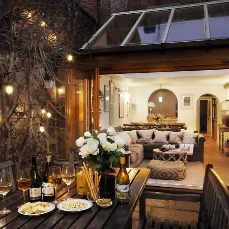 Villa Dolls House - Luxury Townhouse *Sleeps 10* à Henley-on-Thames Extérieur photo