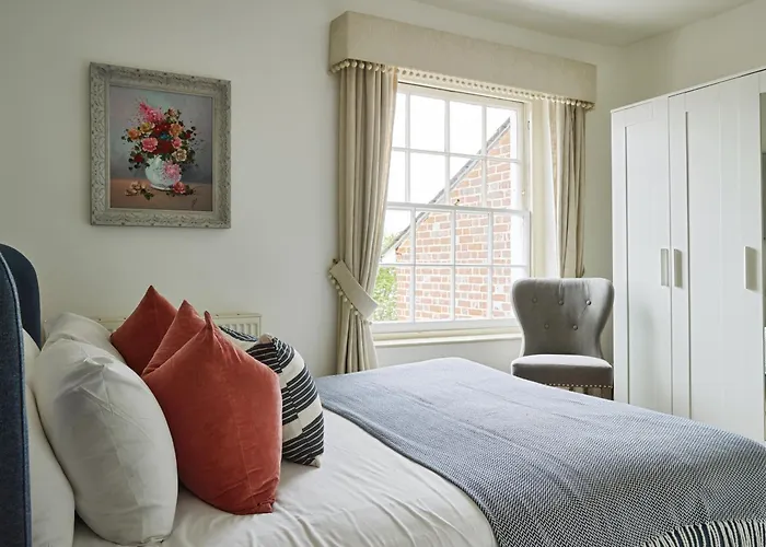 Dolls House - Luxury Townhouse *Sleeps 10*