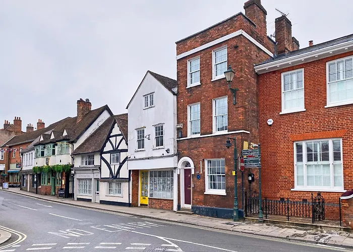 Dolls House - Luxury Townhouse *Sleeps 10*