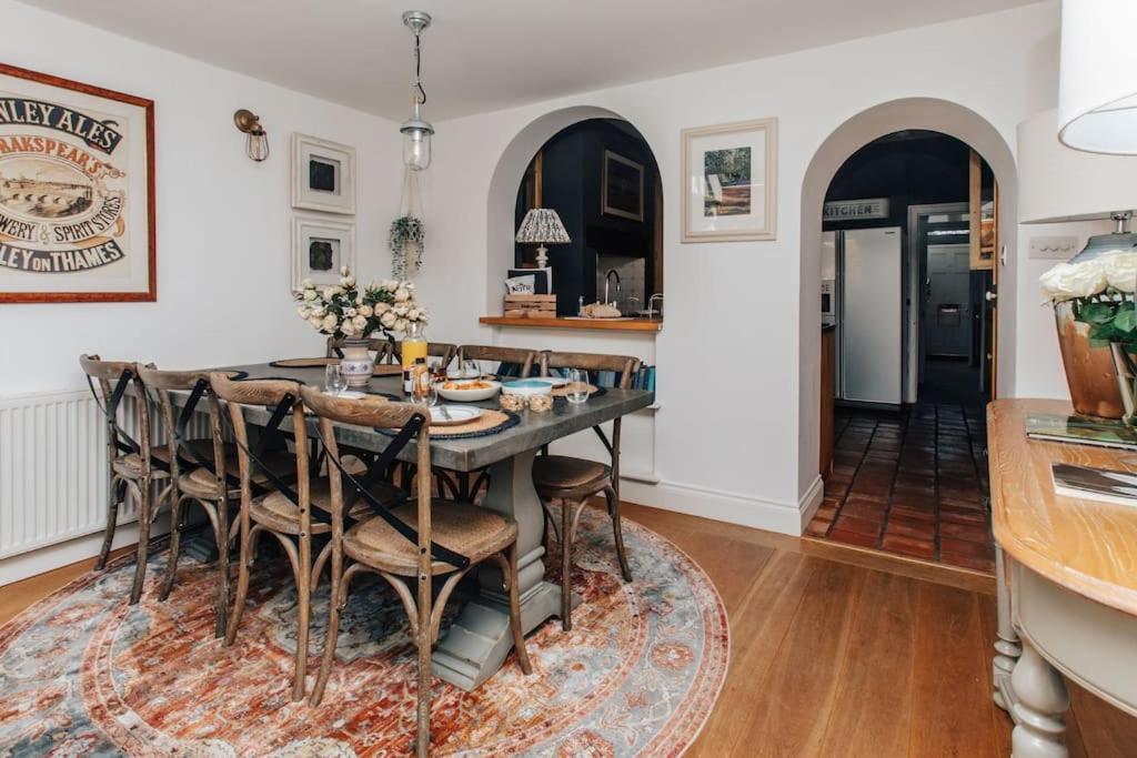 Dolls House - Luxury Townhouse *sleeps 10* * Henley-on-Thames