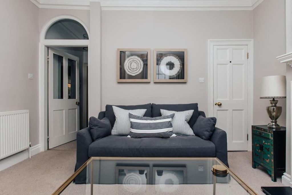 Holiday home Dolls House - Luxury Townhouse *sleeps 10* Henley-on-Thames