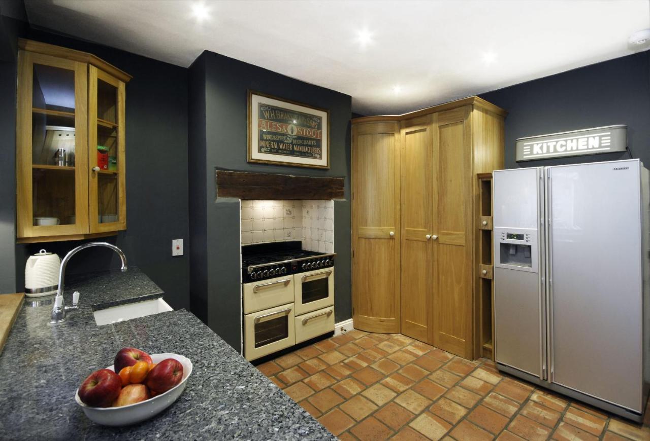 Holiday home Dolls House - Luxury Townhouse *sleeps 10* *