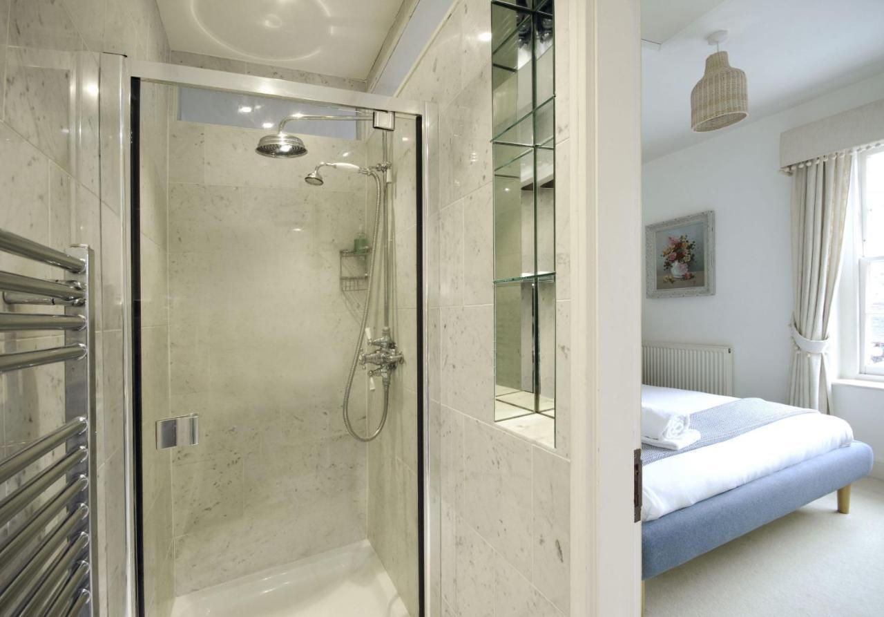 Dolls House - Luxury Townhouse *sleeps 10* Holiday home Henley-on-Thames
