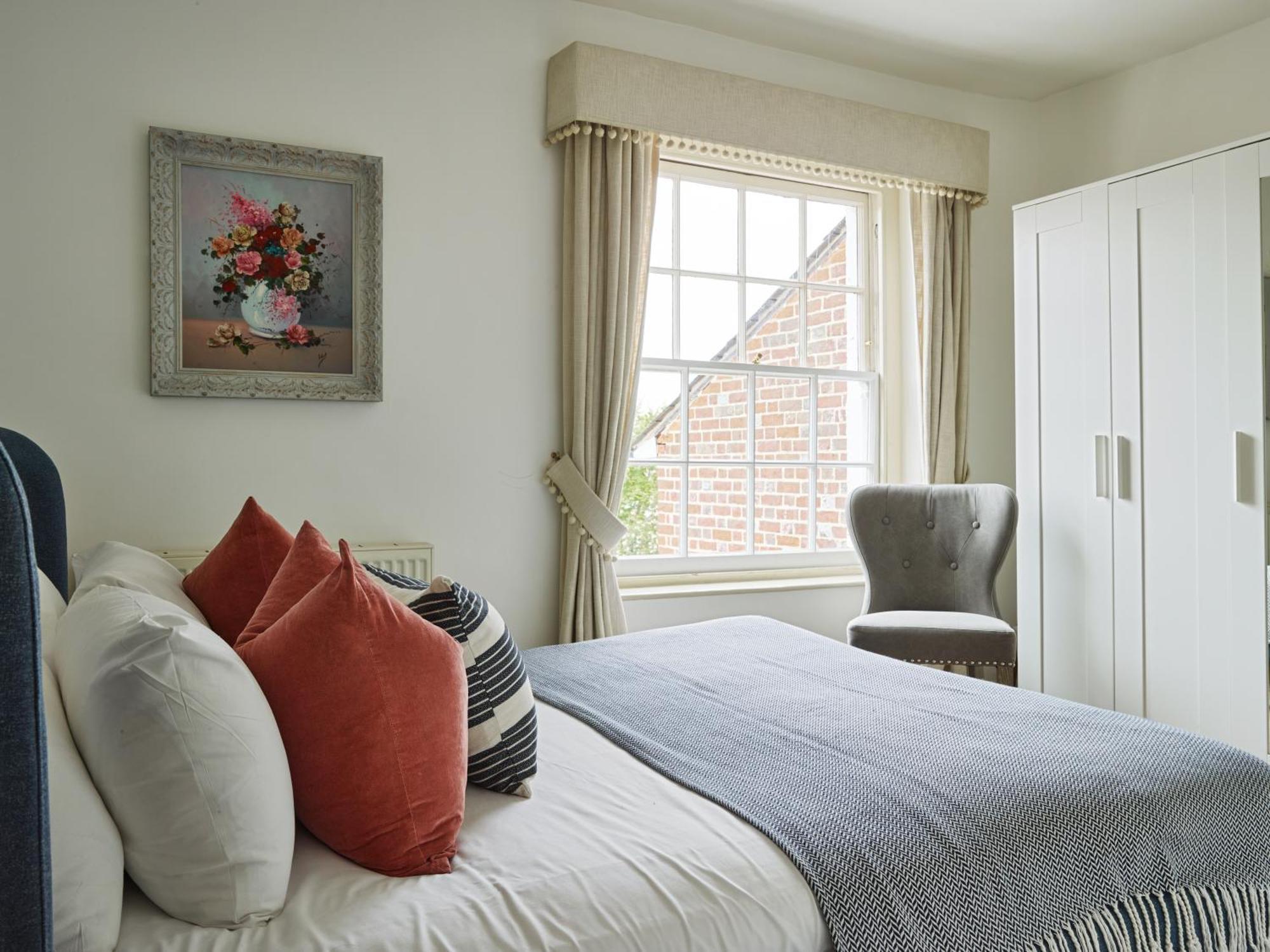 Dolls House - Luxury Townhouse *sleeps 10*