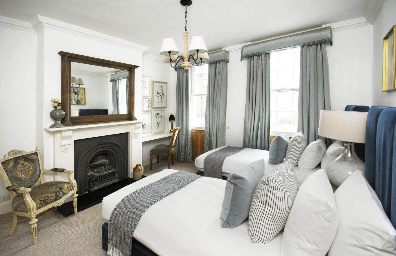 Dolls House - Luxury Townhouse *sleeps 10* Holiday home *