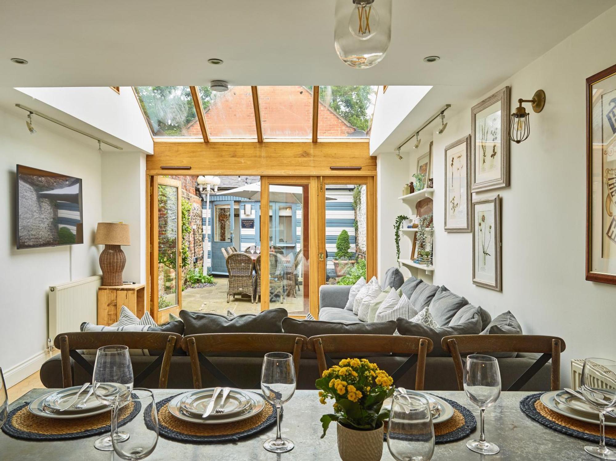 Dolls House - Luxury Townhouse *sleeps 10* *